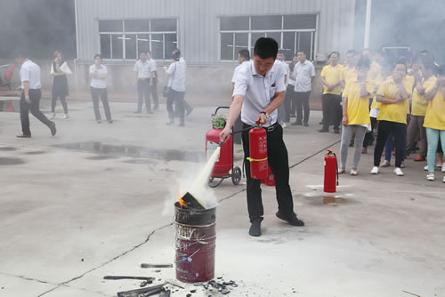 ���ˌ��M���_չ������ȫ�ݾ����